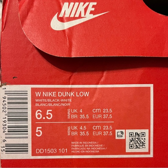 Nike Women’s Classic Black and White Sneakers - Picture 4 of 4